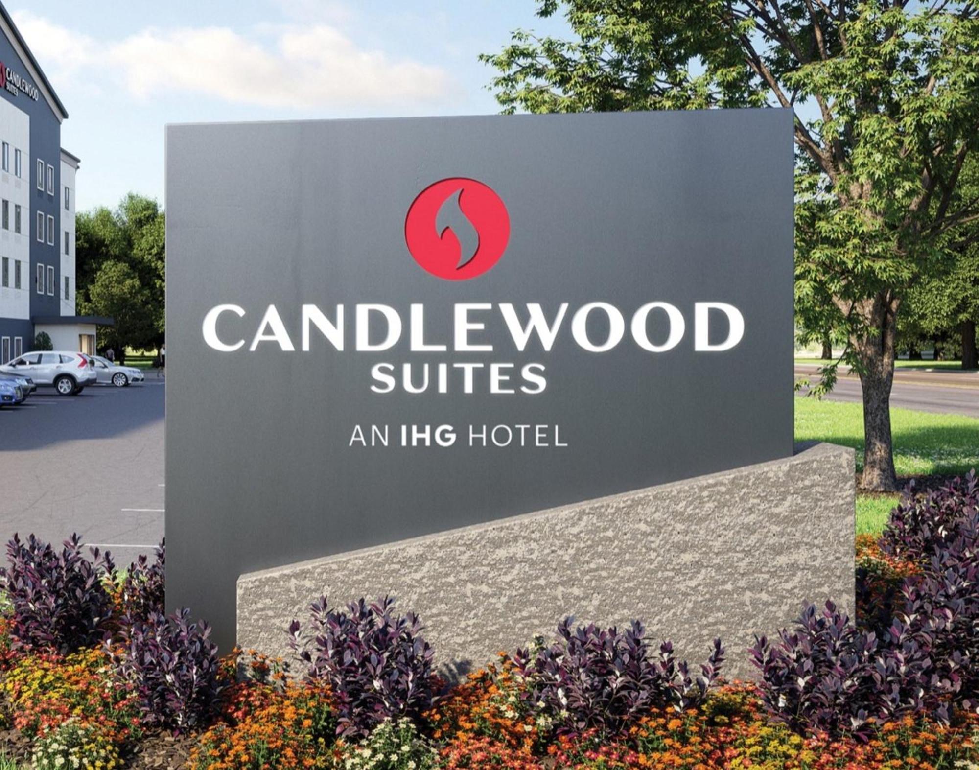 Candlewood Suites Miami Lakes By Ihg Exterior photo