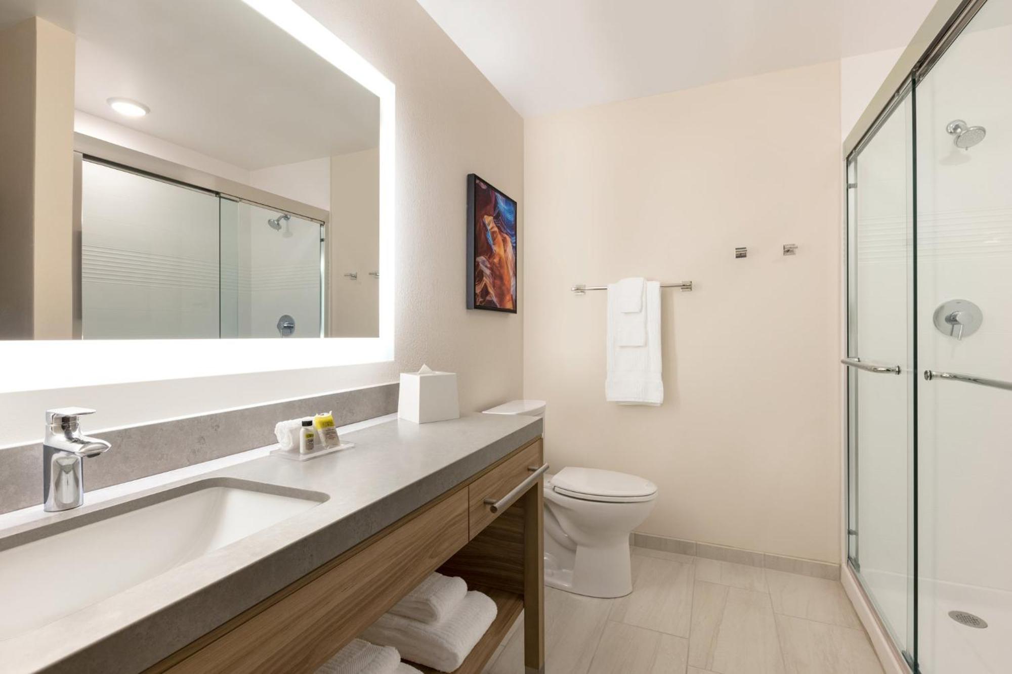 Candlewood Suites Miami Lakes By Ihg Exterior photo